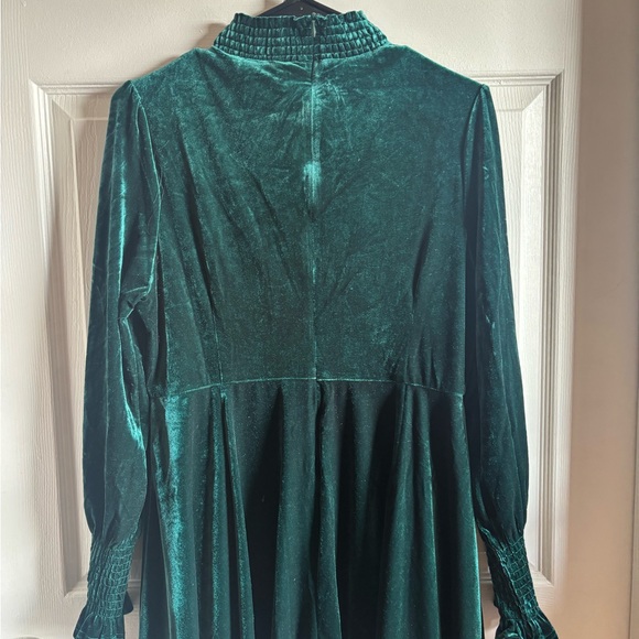 Baltic Born Emerald Green Velvet Dress - Picture 6 of 7